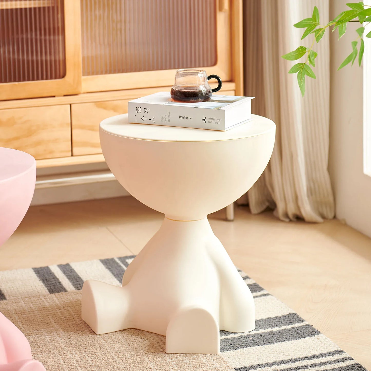 Small flat head coffee table cream style, home living room sofa side table table, round side table